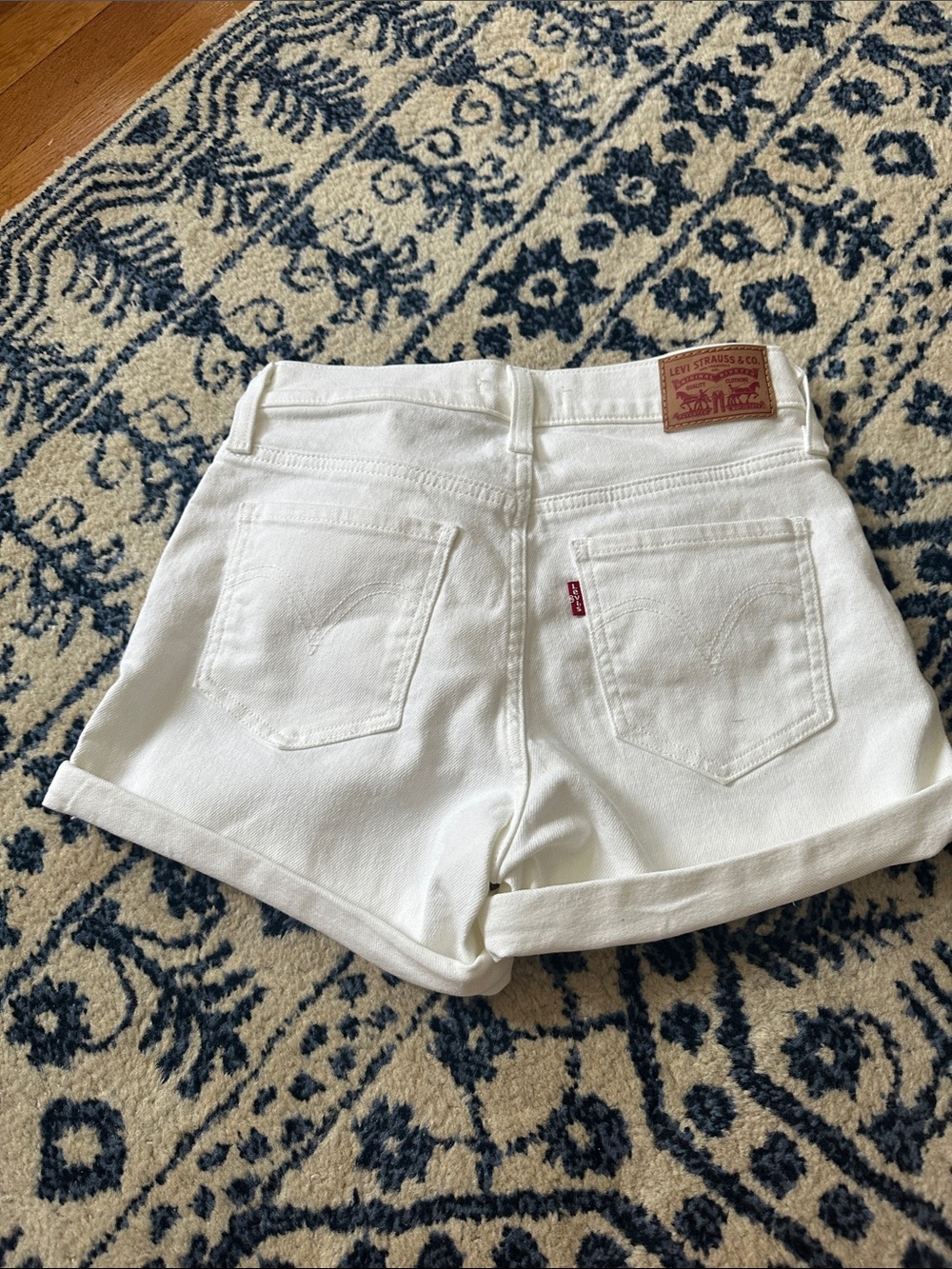 Levi's White mid length shorts